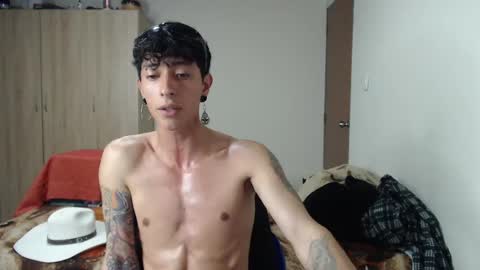 Boy Astro online show from 02-11-25, 04:01