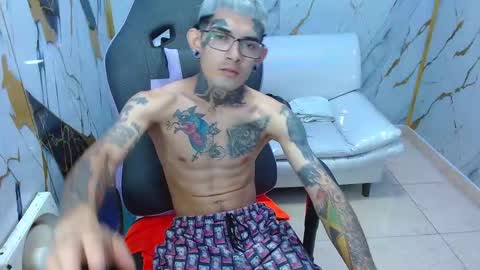 boy_tatto77 online show from 02-13-26, 07:10