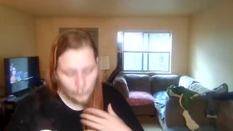 Snapshot of boyandfriend chatting on 09-21-25, 10:33 clay online show from 09-21-25, 10:33