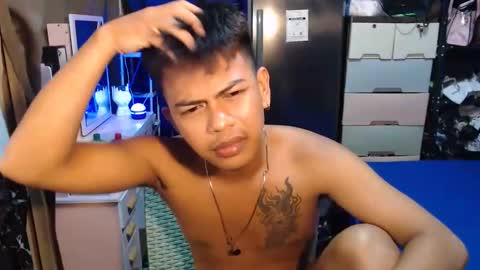 boyax16 online show from 09-21-25, 05:14