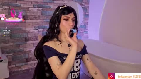 boyfox_tay online show from 12-17-25, 03:56