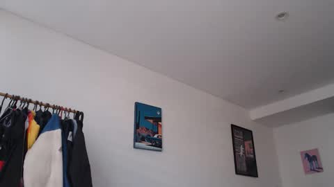 Felipe  online show from 10-24-25, 08:05