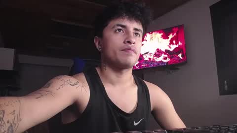 Snapshot of boylatin_777 chatting on 05-26-26, 05:03 miguel online show from 05-26-26, 05:03