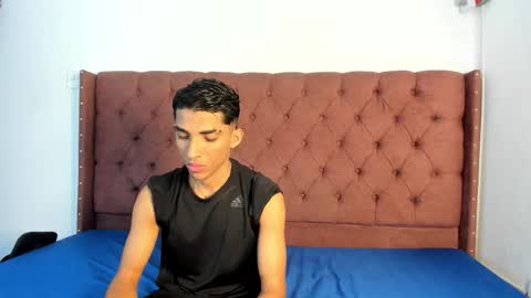 ALEX - TAYLER  -MIKE online show from 09-26-25, 01:04