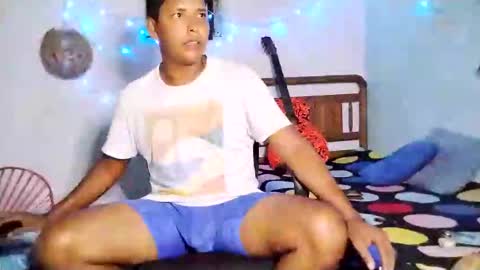 Snapshot of boysex1124 chatting on 12-19-24, 07:18 andrew online show from 12-19-24, 07:18