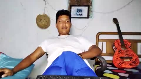 Snapshot of boysex1124 chatting on 01-07-25, 01:46 andrew online show from 01-07-25, 01:46