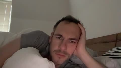 boytoyhh online show from 11-14-25, 08:13