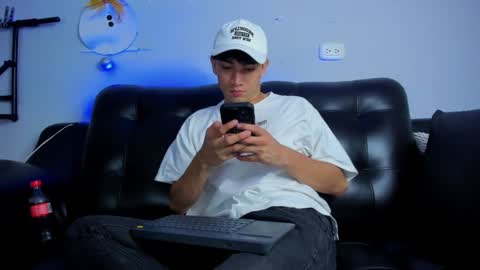 Paul and Max online show from 12-10-24, 08:27