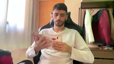 Snapshot of boyzinm2 chatting on 09-10-25, 04:40 boyzinm2 online show from 09-10-25, 04:40