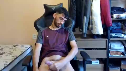 Snapshot of boyzinm2 chatting on 02-10-26, 09:19 boyzinm2 online show from 02-10-26, 09:19