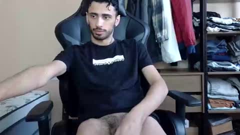 Snapshot of boyzinm2 chatting on 03-11-26, 09:48 boyzinm2 online show from 03-11-26, 09:48