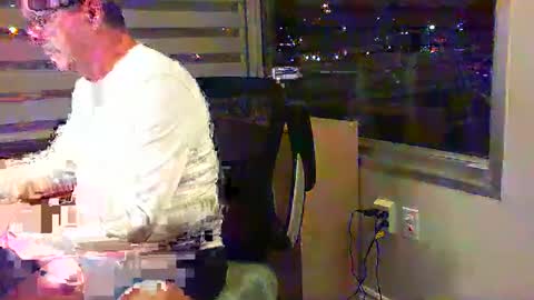 Snapshot of bozou chatting on 12-12-24, 12:59 bozou online show from 12-12-24, 12:59