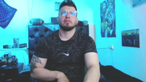 Snapshot of brad_hot_boy chatting on 06-25-26, 05:17 brad hot boy online show from 06-25-26, 05:17