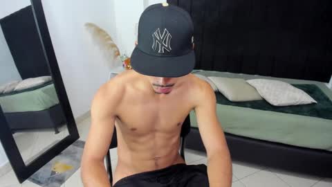 Snapshot of brad_usma chatting on 03-01-25, 03:53 BRAD USMA online show from 03-01-25, 03:53