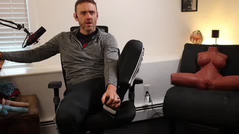 Snapshot of bradbronton chatting on 12-20-24, 06:56 BradBronton online show from 12-20-24, 06:56