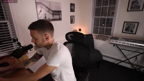 Snapshot of bradbronton chatting on 01-08-25, 10:16 BradBronton online show from 01-08-25, 10:16