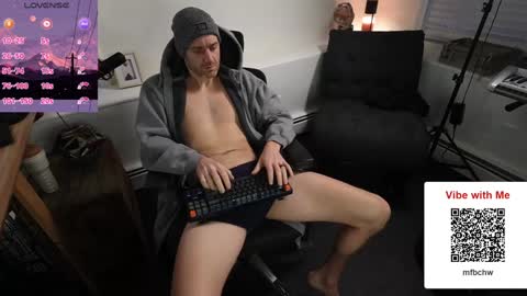 Snapshot of bradbronton chatting on 01-23-25, 12:30 BradBronton online show from 01-23-25, 12:30