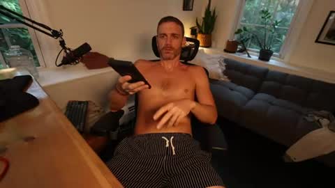 BradBronton online show from 07-12-26, 11:23