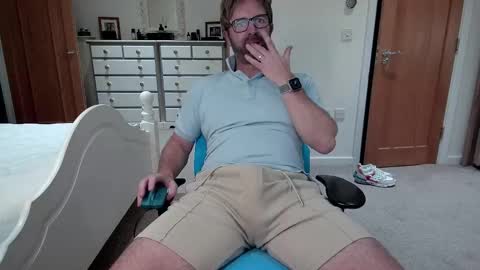 bradley77777 online show from 12-10-24, 03:22