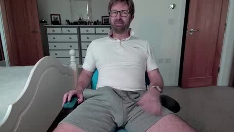 bradley77777 online show from 01-24-25, 11:48