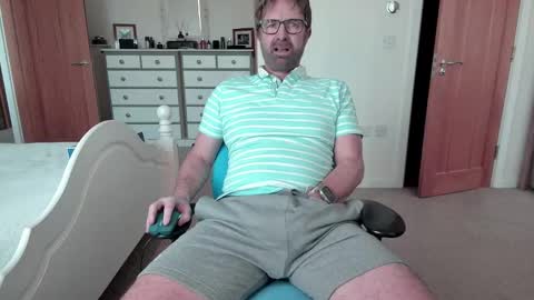 bradley77777 online show from 01-31-25, 12:18