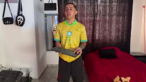 Snapshot of bradley_strong_ chatting on 02-17-26, 07:53 Bradley Strong online show from 02-17-26, 07:53