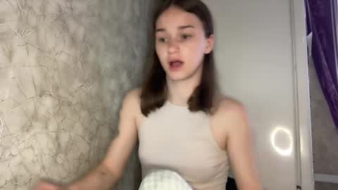 Snapshot of bralkissy chatting on 05-17-26, 02:57 Kate online show from 05-17-26, 02:57