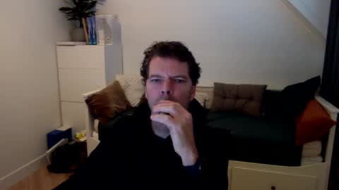 Snapshot of bram1944972145 chatting on 12-02-24, 12:40 Bram online show from 12-02-24, 12:40
