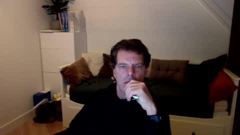 Snapshot of bram1944972145 chatting on 12-02-24, 03:47 Bram online show from 12-02-24, 03:47