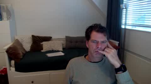 Snapshot of bram1944972145 chatting on 12-04-24, 12:03 Bram online show from 12-04-24, 12:03