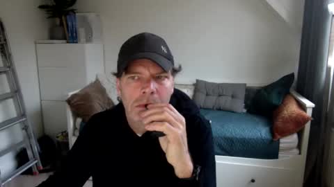 Snapshot of bram1944972145 chatting on 12-06-24, 10:38 Bram online show from 12-06-24, 10:38