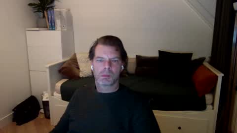 Snapshot of bram1944972145 chatting on 12-11-24, 07:20 Bram online show from 12-11-24, 07:20