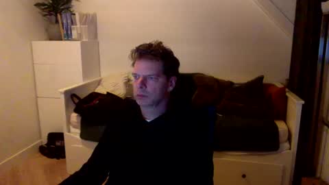 Snapshot of bram1944972145 chatting on 01-04-25, 06:30 Bram online show from 01-04-25, 06:30