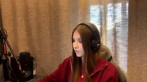 Alice online show from 10-26-25, 01:17