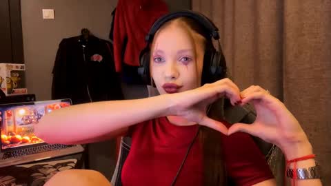 Alice online show from 11-01-25, 01:24