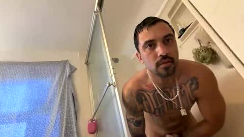 Snapshot of brandonayefoo chatting on 02-08-26, 05:27 brandonayefoo online show from 02-08-26, 05:27