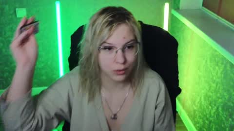 Belle  online show from 01-11-25, 02:30