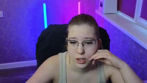 Belle  online show from 03-01-25, 01:43