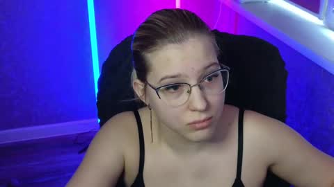 Belle  online show from 03-01-25, 04:47