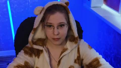 Belle  online show from 03-10-25, 05:54