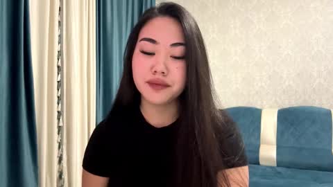 Aypril   online show from 10-19-25, 03:01