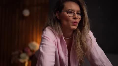 Alex online show from 11-25-25, 05:29