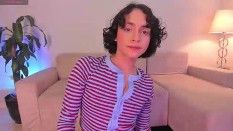 Snapshot of brann_tadzio chatting on 07-06-26, 02:52 online show from 07-06-26, 02:52