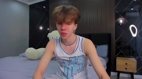 Snapshot of braxiboy chatting on 02-02-25, 08:24 Brax online show from 02-02-25, 08:24