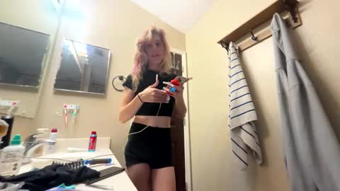 Snapshot of bray19509 chatting on 12-17-25, 07:09 bray19509 online show from 12-17-25, 07:09