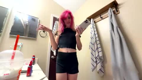 Snapshot of bray19509 chatting on 12-19-25, 05:53 bray19509 online show from 12-19-25, 05:53