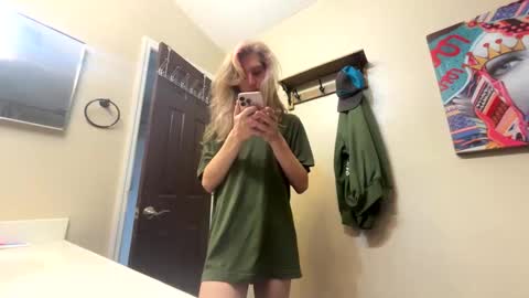 Snapshot of bray19509 chatting on 02-05-26, 06:34 bray19509 online show from 02-05-26, 06:34