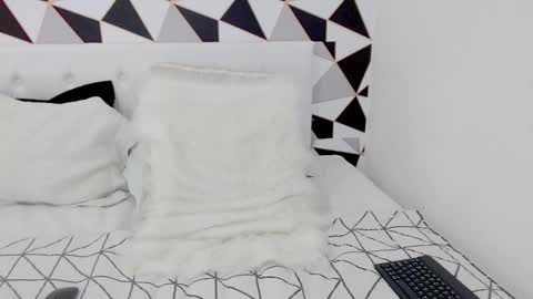 Alice online show from 01-14-25, 04:04