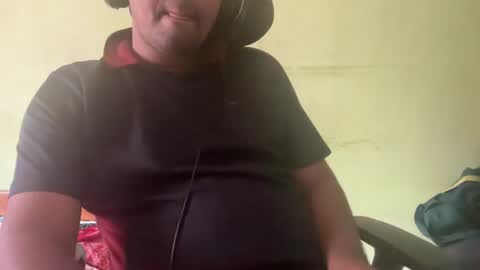 dont tell me u like to see me if you cant follow me online show from 02-19-25, 09:17