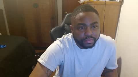 Snapshot of breadw1nnah chatting on 02-14-25, 04:47 Breadw1nnah online show from 02-14-25, 04:47